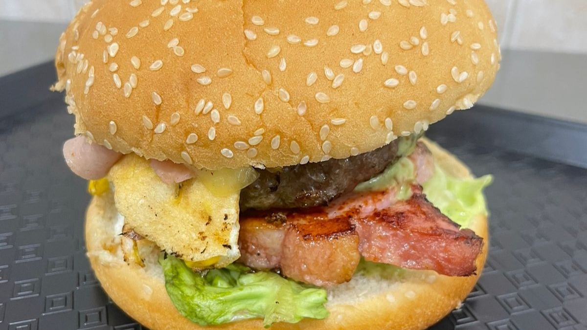 Hamburguesa mixta carne y chuleta